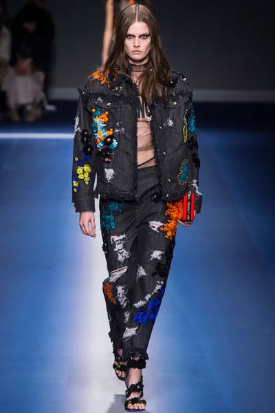Look 41
